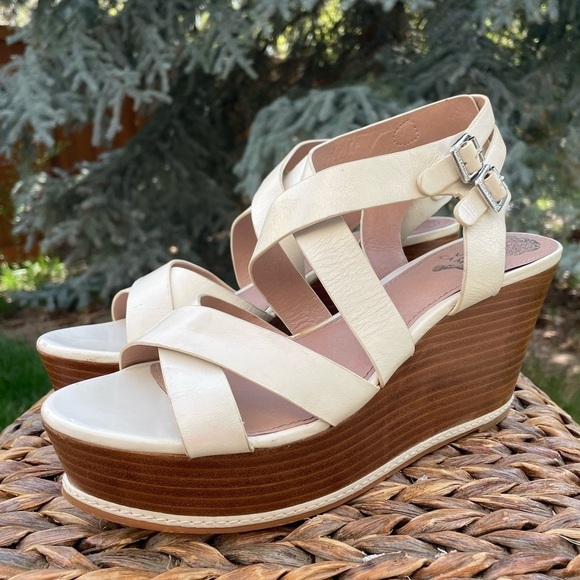 Vince Camuto Giada Off White Leather High Platform Wedge Summer Sandal. Size 9.5 - Picture 1 of 7